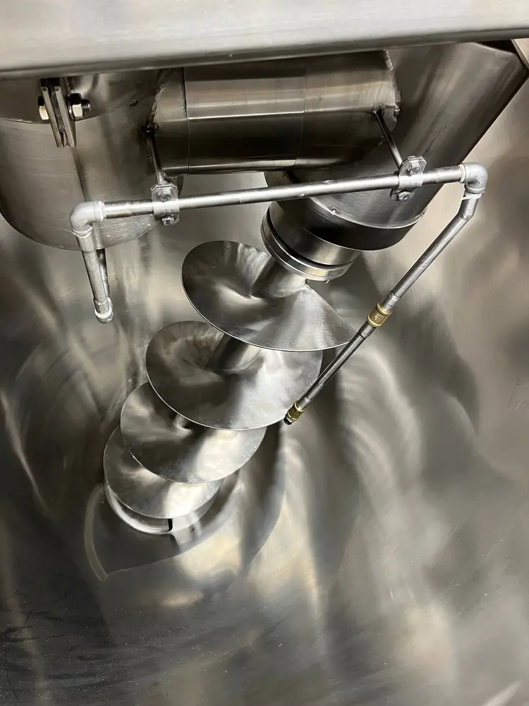 Vertikální míchadlo